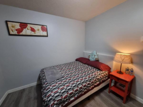 Budget Room Near White Rock Beach - 5 Min Drive